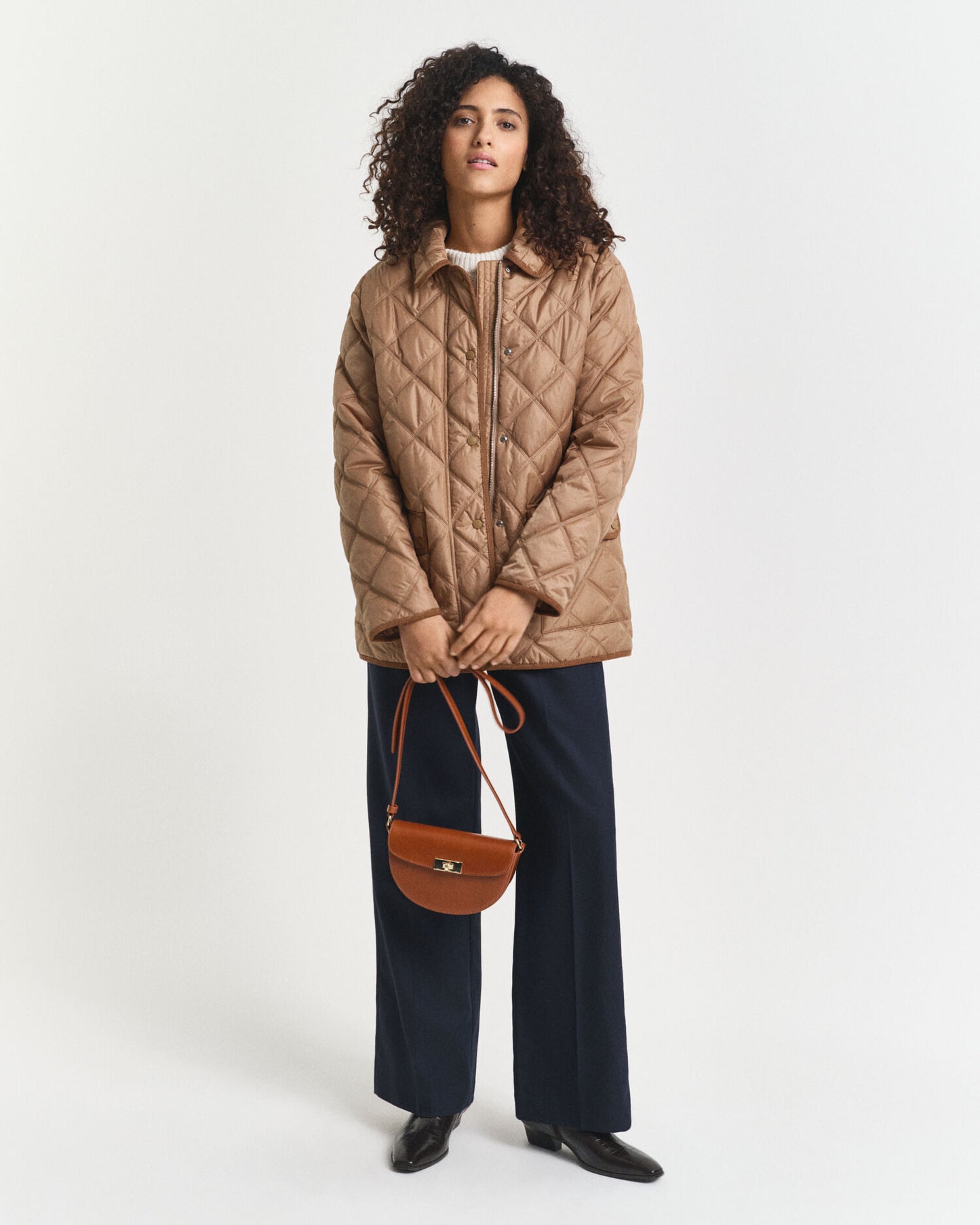 Gesteppte Jacke mit Cordbesatz