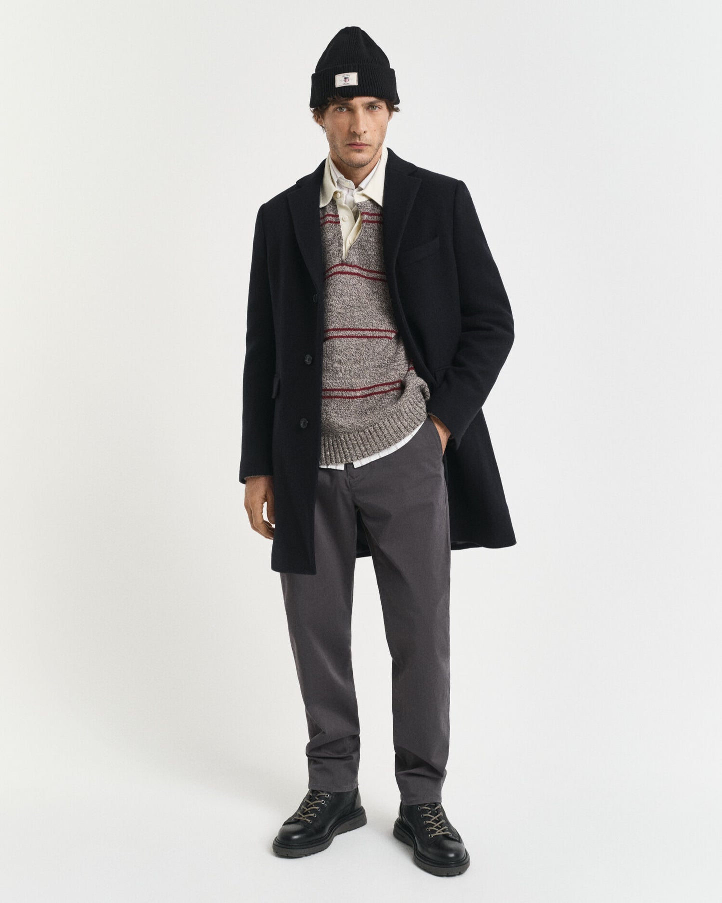 Pantalon chino en sergé coupe droite
