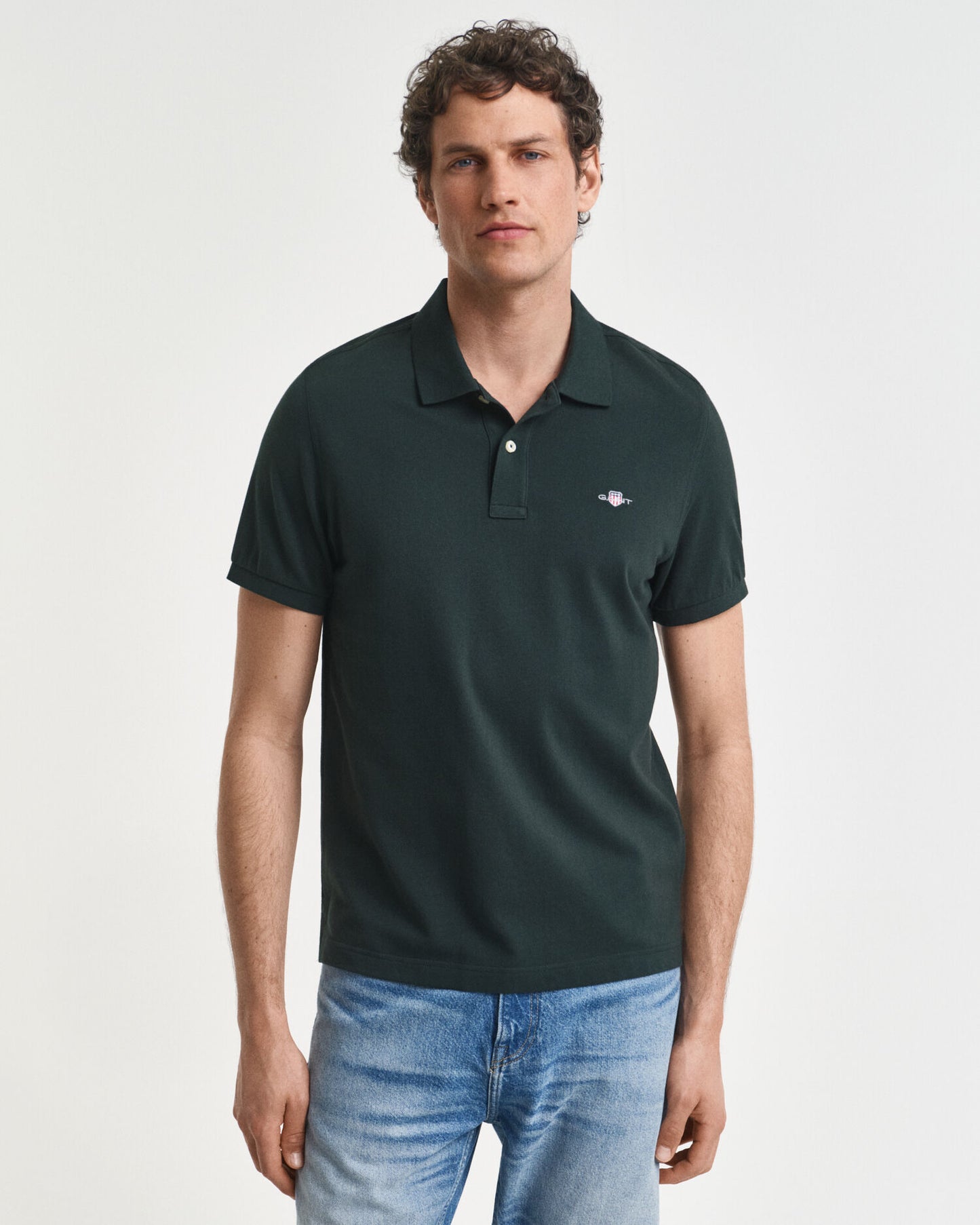 Regular Fit Piqué Poloshirt mit Schildlogo