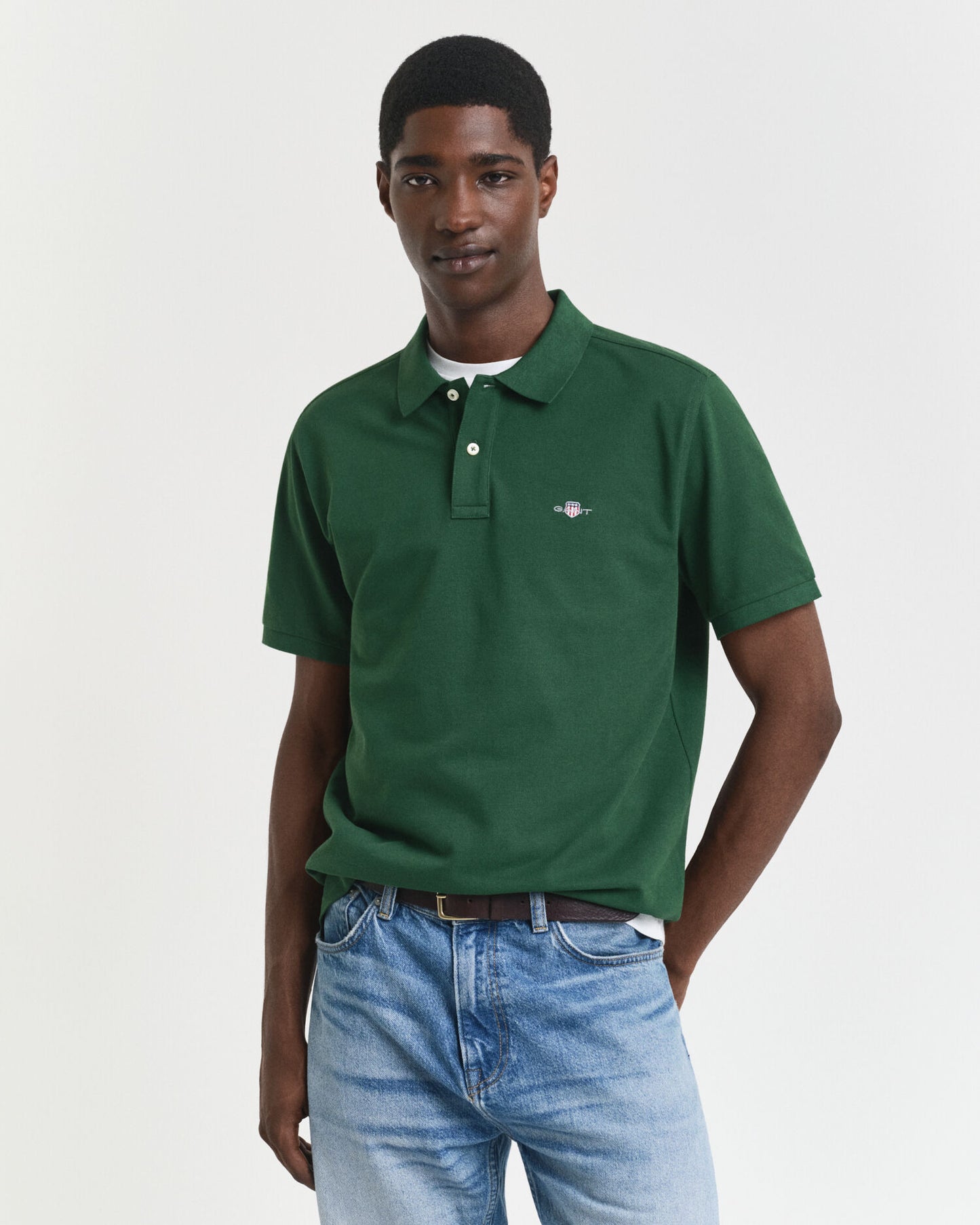 Regular Fit Piqué Poloshirt mit Schildlogo