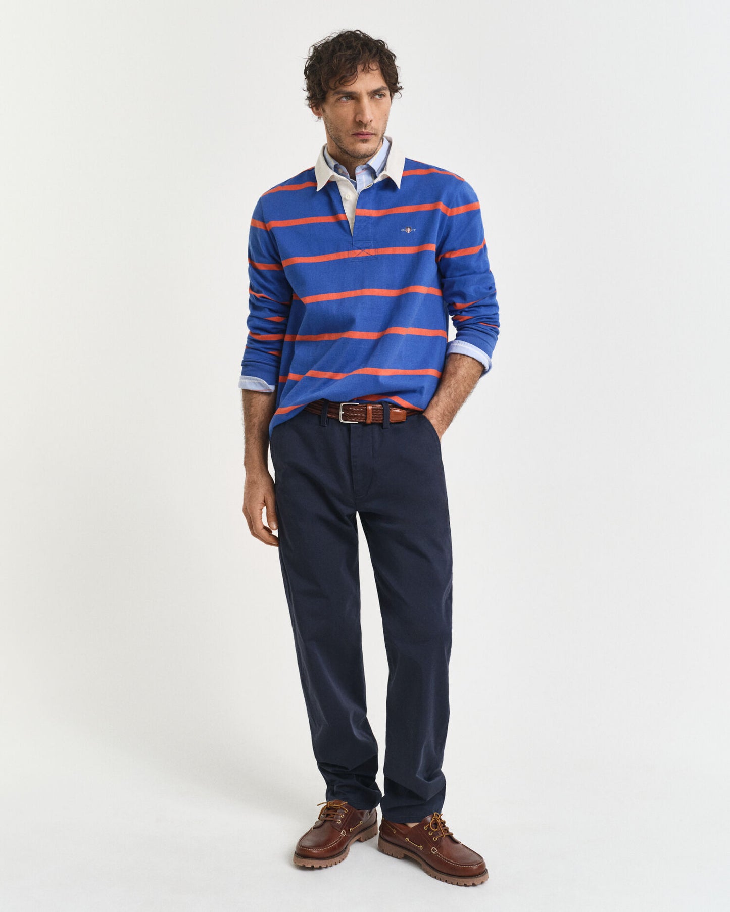 Pantalon chino en sergé coupe droite